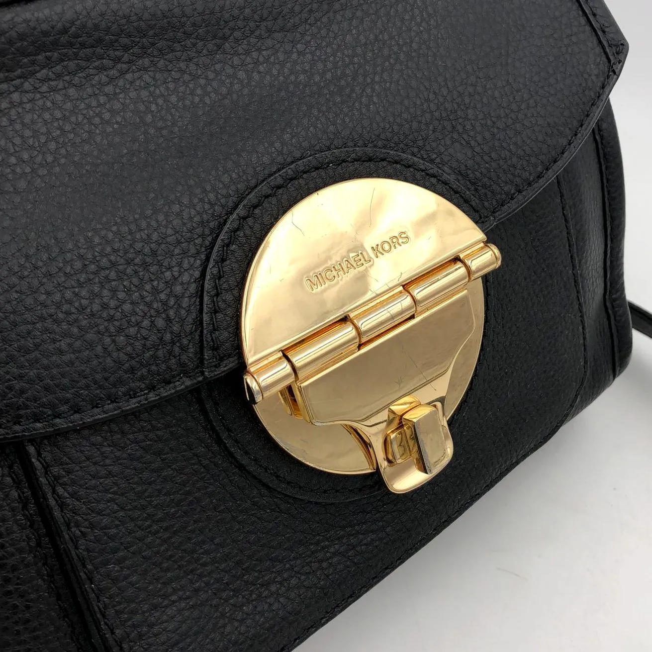 Authentic Michael Kors Women's Black Luxury Leather Crossbody Bag - COA Included