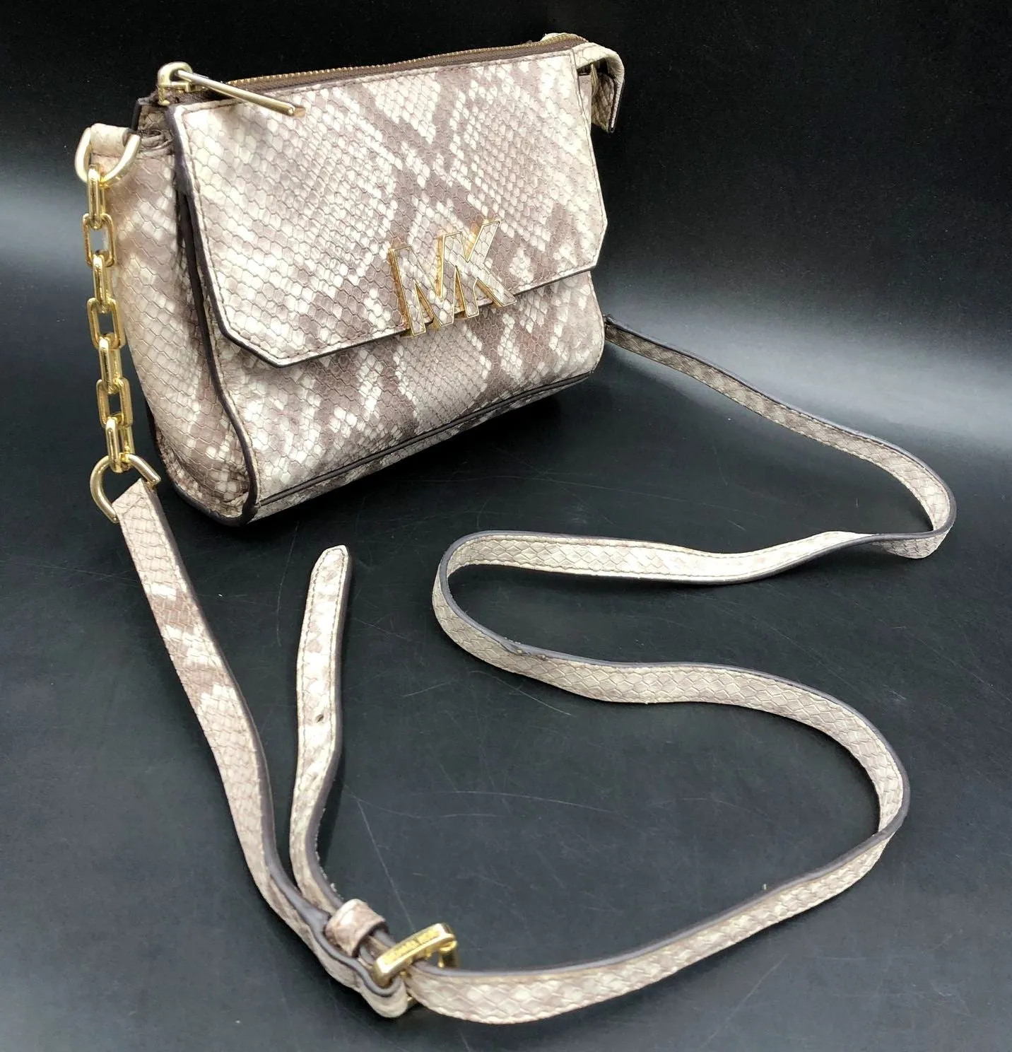 Michael Kors White/Grey Snake Style Leather Crossbody Bag w/ Gold Detail ( COA)