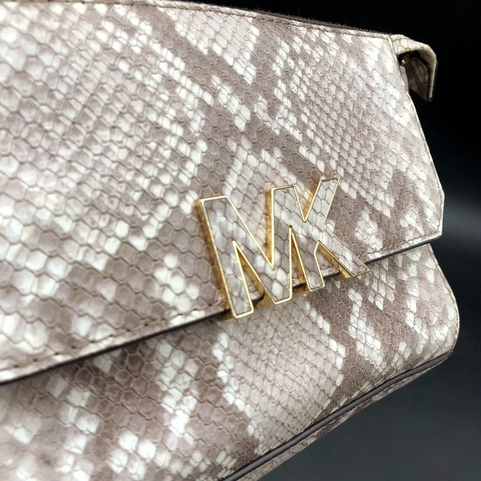Michael Kors White/Grey Snake Style Leather Crossbody Bag w/ Gold Detail ( COA)
