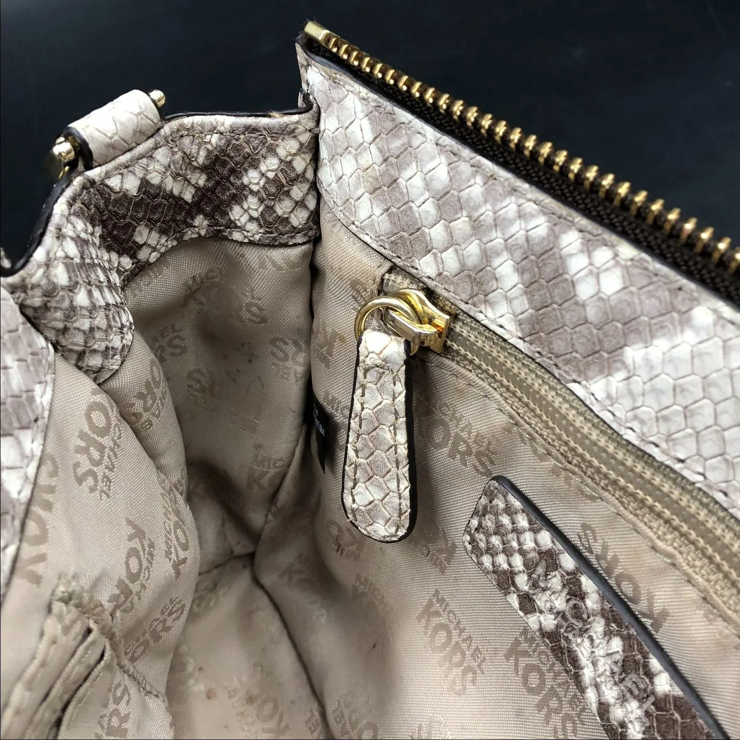 Michael Kors White/Grey Snake Style Leather Crossbody Bag w/ Gold Detail ( COA)