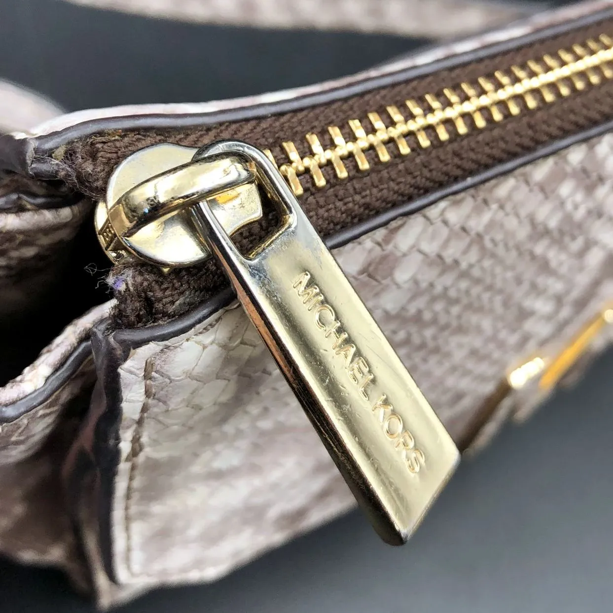 Michael Kors White/Grey Snake Style Leather Crossbody Bag w/ Gold Detail ( COA)